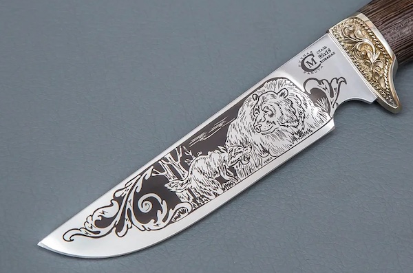 Нож с гравировкой из мастерской Семина Ю.М.