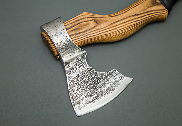 Топор "Лесник 9" 