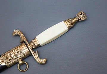 Кортик офицерский им. Адмирала Кузнецова Кортик офицерский им. Адмирала Кузнецова