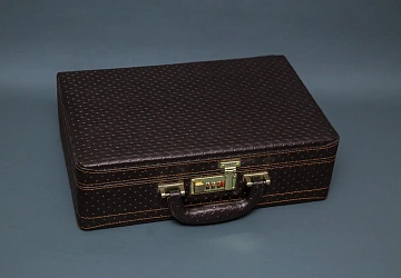 Нож из дамасской стали, кость, в элитной упаковке Нож из дамасской стали, кость, в элитной упаковке